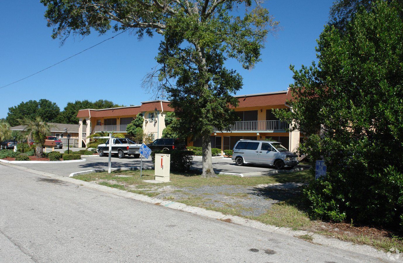 Kimberly Manor - Kimberly Manor Apartments