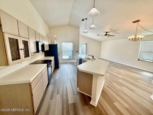 Photo - 289 Magnolia St