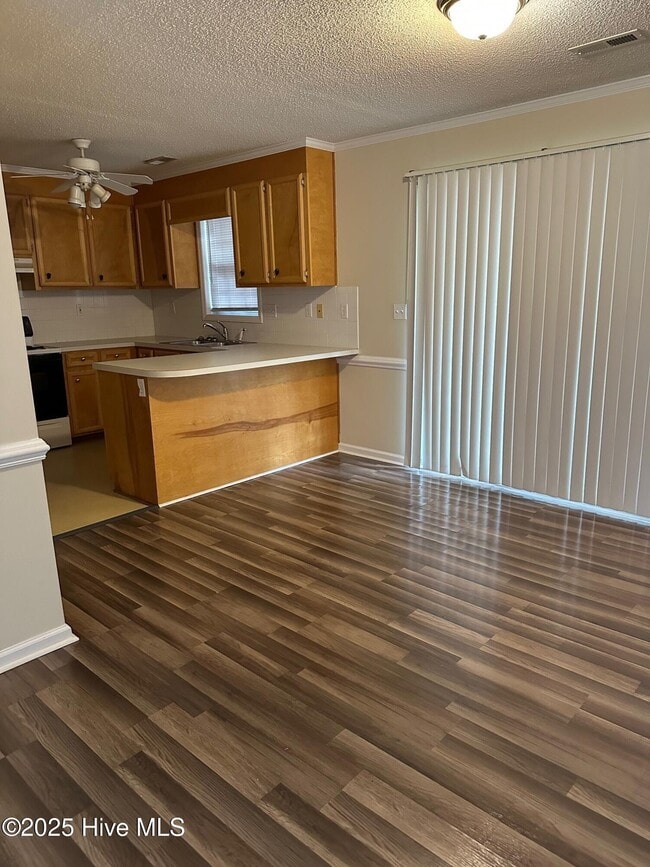 Photo - 3917 Sterling Pointe Dr