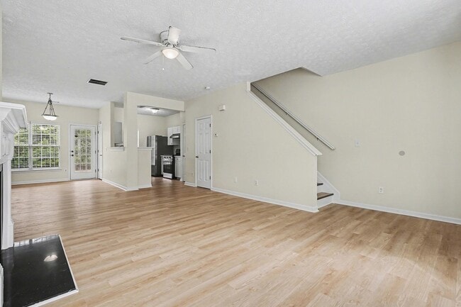 Building Photo - 2545 Walden Lake Dr