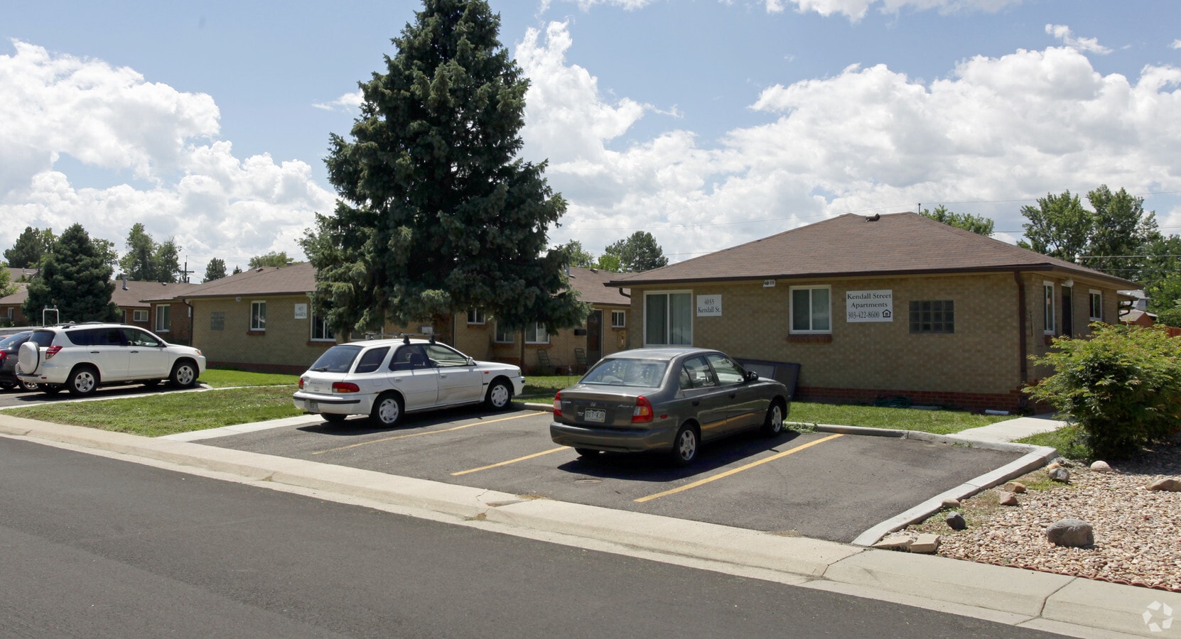 Photo - Kendall Street Apartments