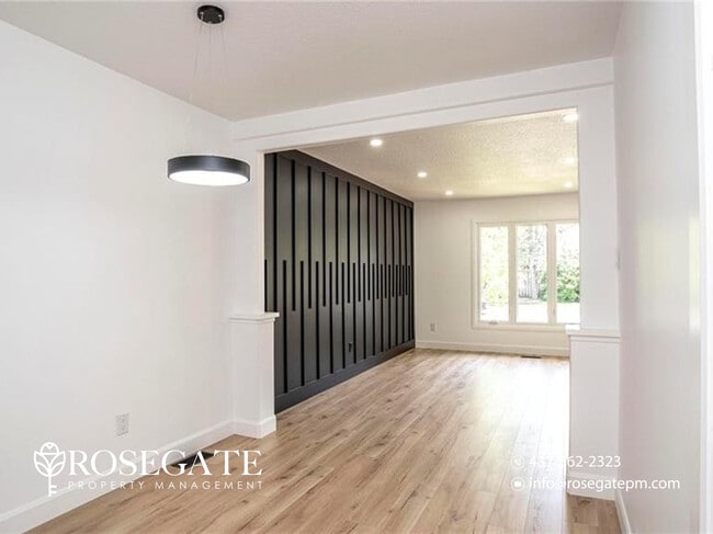 Photo - Spacious 3-Bedroom Main-Level Apartment with Front Porch & Parking in London Unit 1