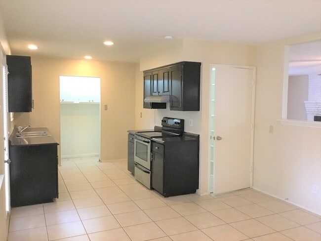 Photo - 117 Cooper St