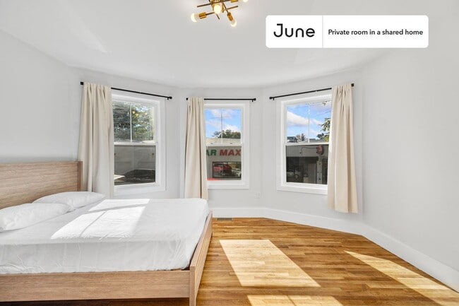 Photo - Room in Shared 5 bed/2 bath home Unidad A