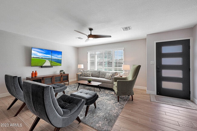 8426 E Plaza Ave