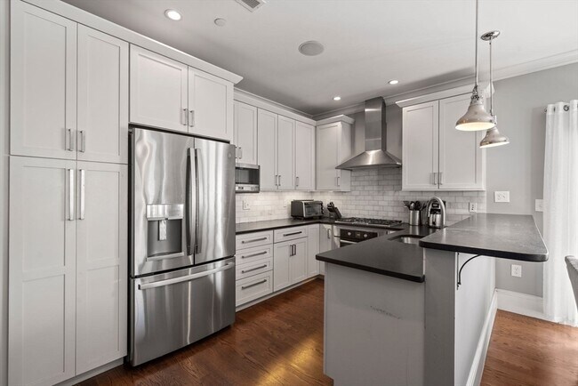 Photo - 11 Howell St Unit 2