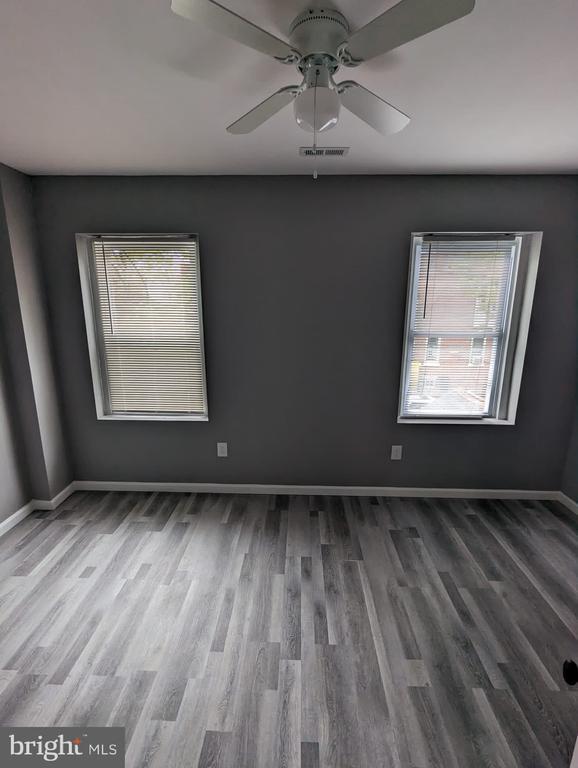 Photo - 883 N Preston St