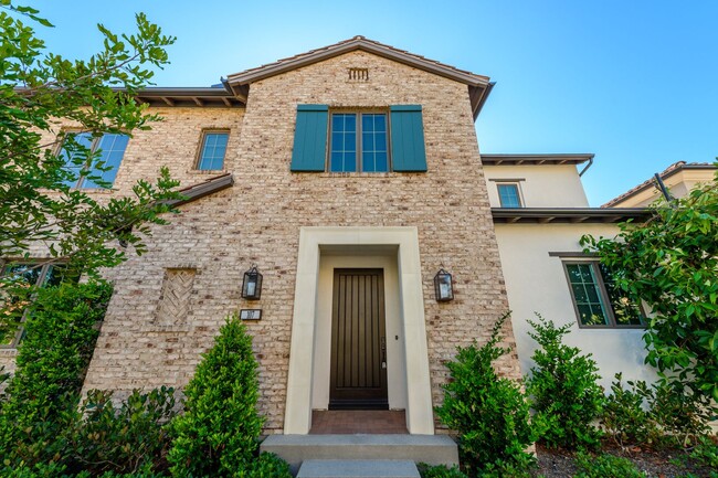 Photo - 3bedroom/3 bath/Gated Orchard Hill/Detache...