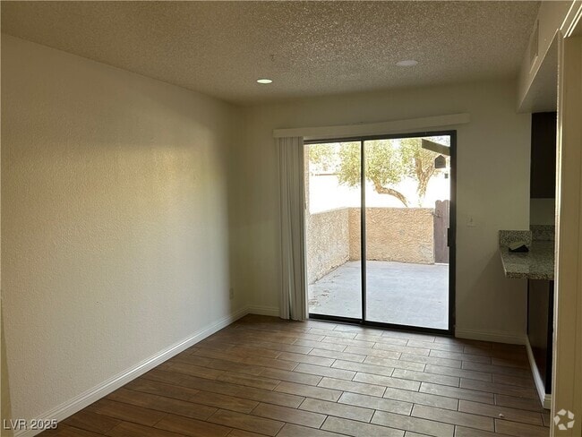 Building Photo - 3937 S Torrey Pines Dr Unit 3937 Rental