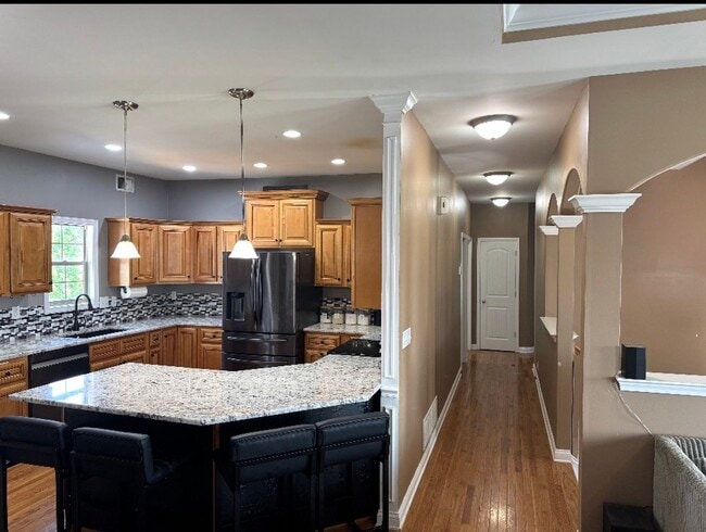 Photo - *** Move-in SPECIAL - $2395.00 ***