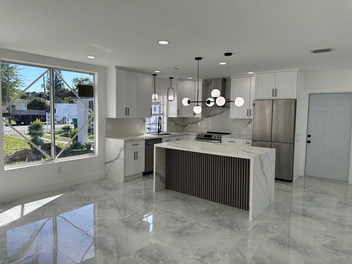 Photo - 315 NW 106th St (Miami, FL)