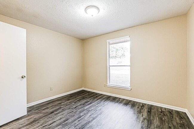 Photo - 17318 Shrub Oak Dr