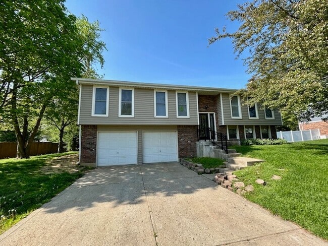 Photo - Welcome Home to This Beautifully Maintained Tri-Level Gem!