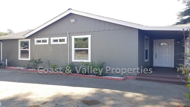 Building Photo - 1018 El Camino Real N Unit 1018 EL Camino Real N.  1