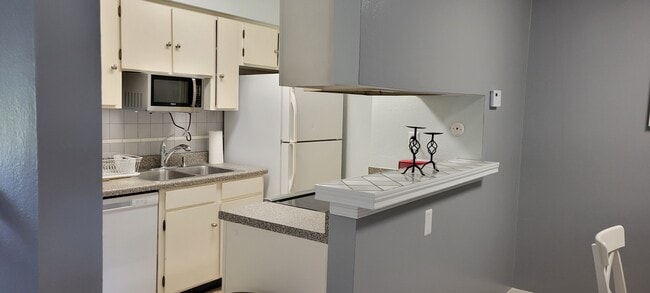 Photo - 1903 Hidden Way