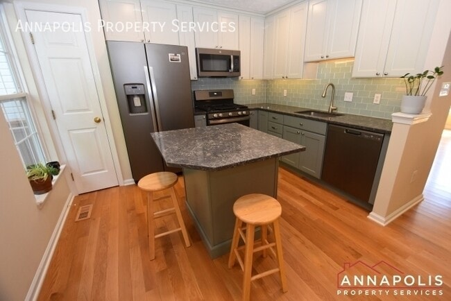 Photo - 8735 Thornbrook Dr