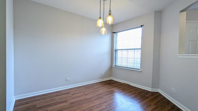 Photo - 310 W Happfield Dr