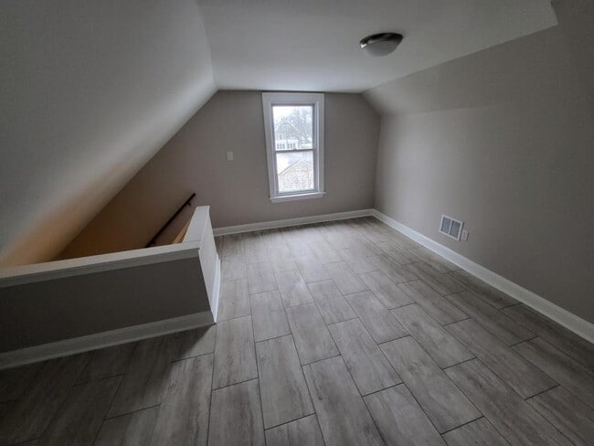 Photo - 137 Peck Ave