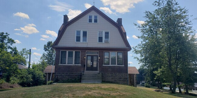 114 Freeport Rd - 114 Freeport Rd Condo Unit 1