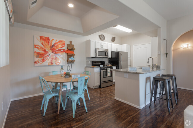 2BR, 2BA - 1,042 SF - Silverbell Springs Apartments