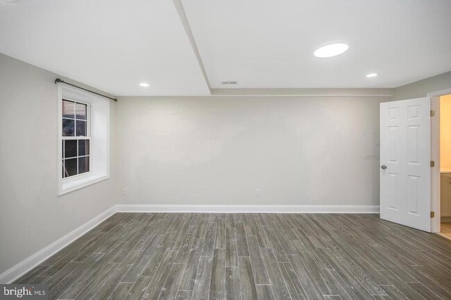 Photo - 20 Dawson Dr Unit APT #2