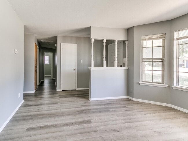 Photo - 4405 N Chapman Ave