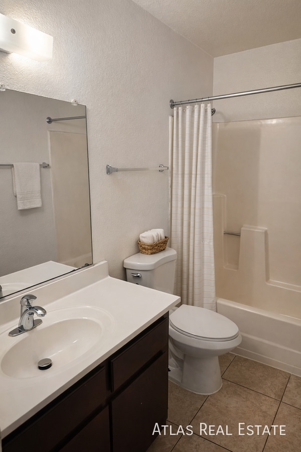 Photo - 111 N Phyllis-202 Unit 202