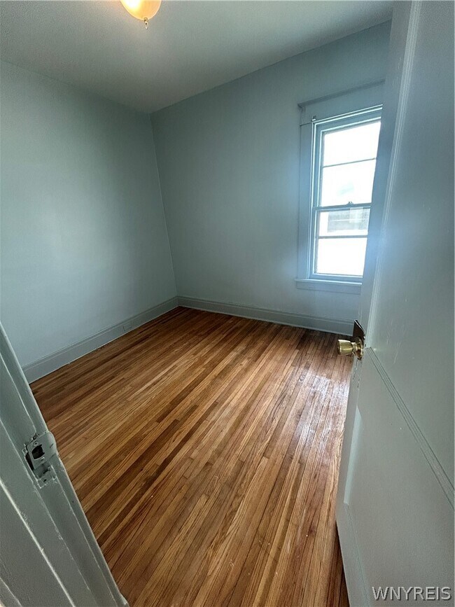 Photo - 74 Philadelphia St