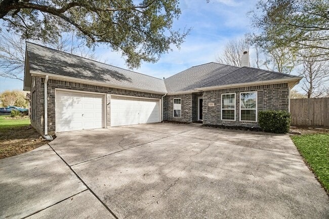 Photo - 806 Charles Pl