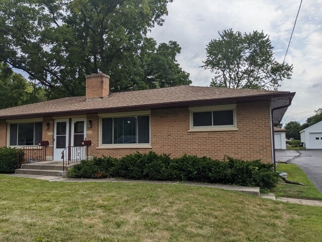 Photo - 61 Pine Ct