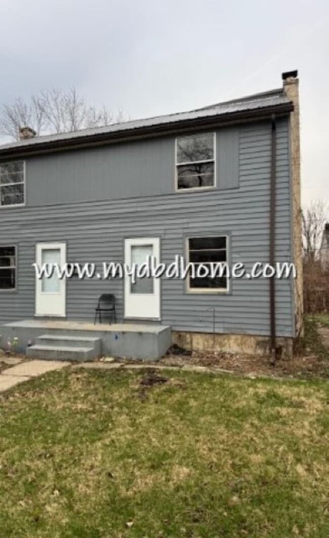 Building Photo - 1341 Fay Dr Unit 1343