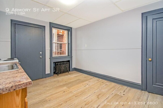 Photo - 9 Armory St Unit 3R