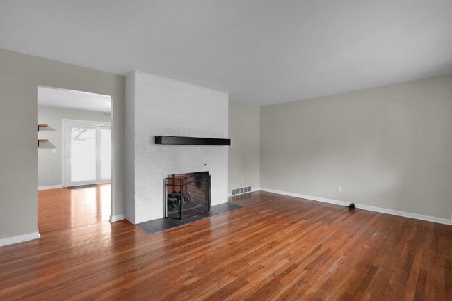 Photo - 5371 Poplarwood Rd