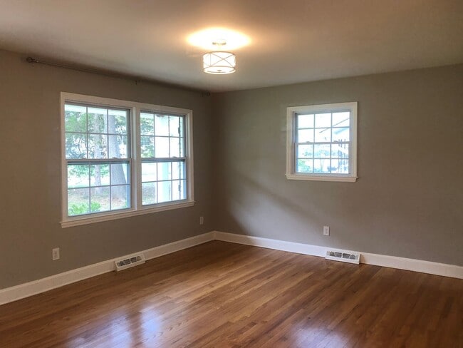 Photo - 1710 Starbrook Dr