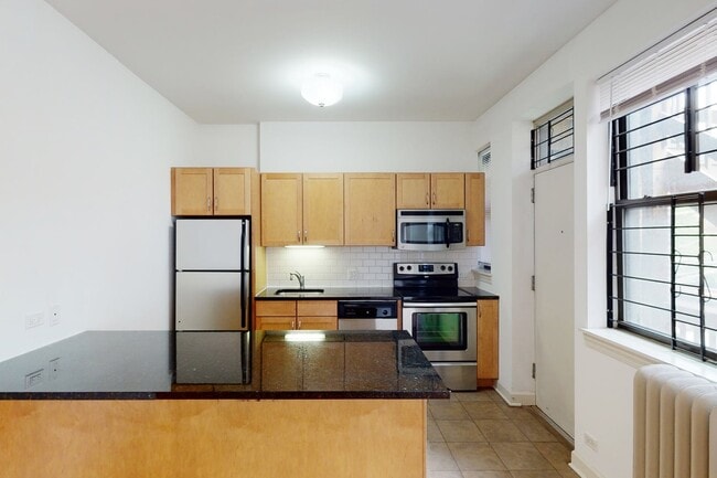 Photo - 5326-5336 S. Greenwood Avenue