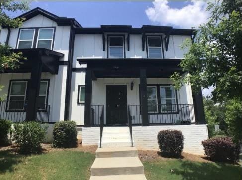 912 Sweetwater Grove