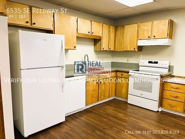 Photo - 6535 SE Reedway St