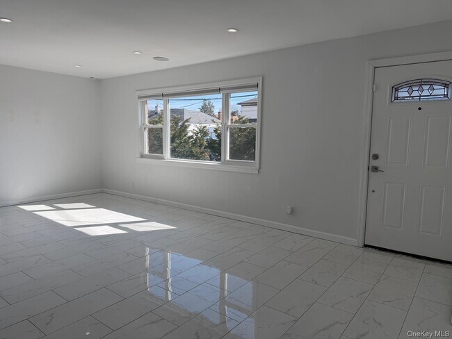 Photo - 1 Munro Blvd Unit 1 F