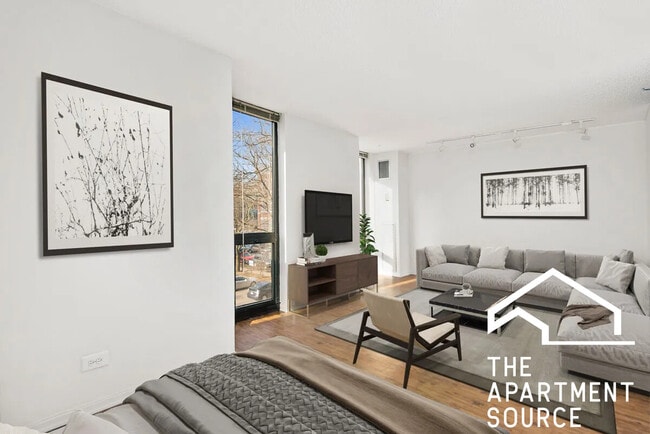 Photo - 1000 N La Salle Dr Unit 207