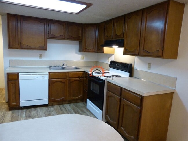 Photo - 602 Sheldon St