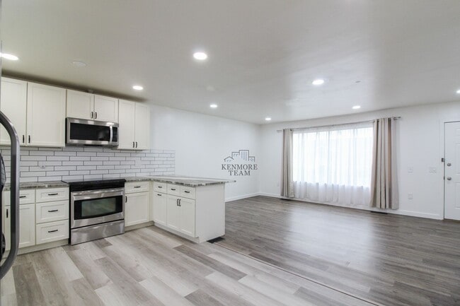 Photo - 3 Bed/1 Bath Duplex in Central Richland