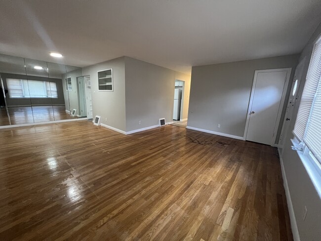 Photo - 1006 Highmont Dr