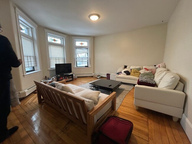 Photo - 1426 Commonwealth Ave Unidad 1