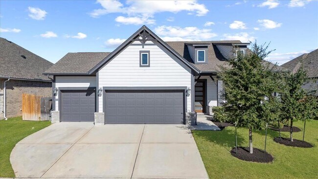 Building Photo - 908 Knowles Dr