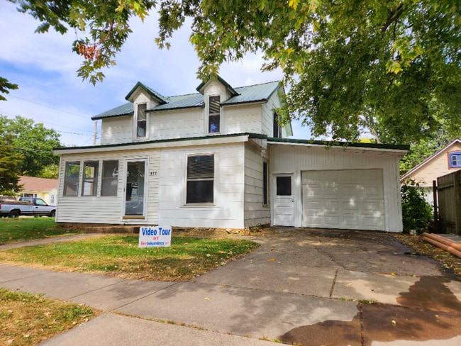 Building Photo - 612 6th St SW