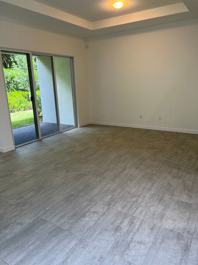 Photo - 1510 Pioneer Way