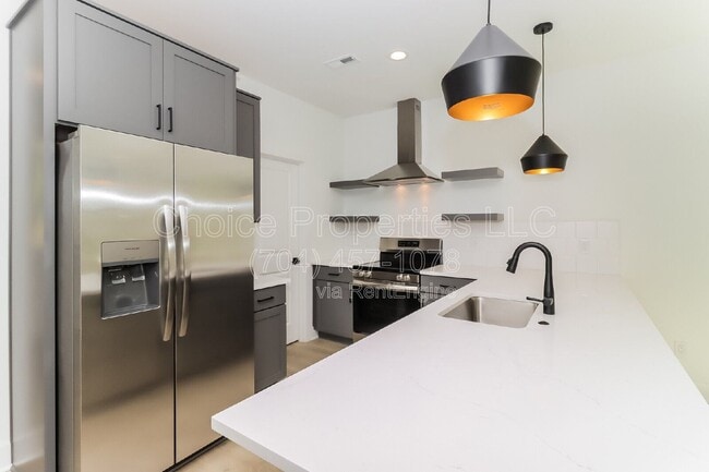 Photo - 422 Sylvania Ave