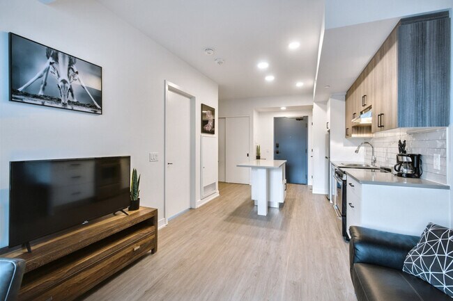 Photo - 90 Champagne Ave S Unit ID1223060P