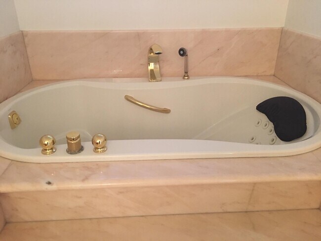 2030 6th Ave - 2030 6th Ave