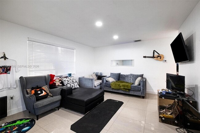 Photo - 1519 NW 40th St Unit 1